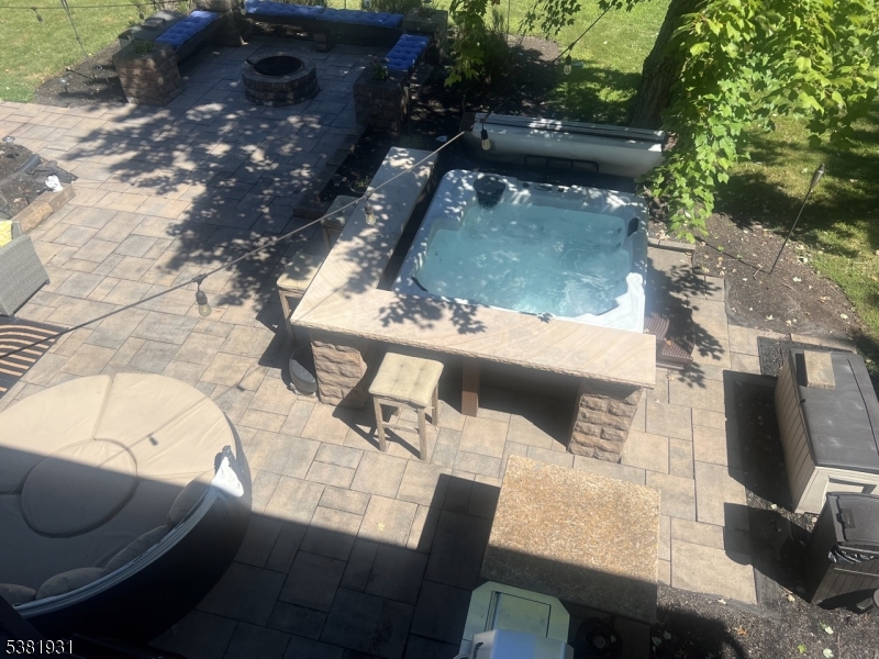 HOT TUB!