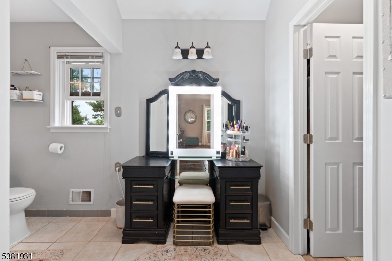 VANITY AREA