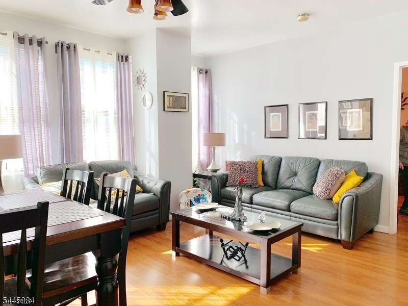 Living/Dining Room Lots of Natural Light