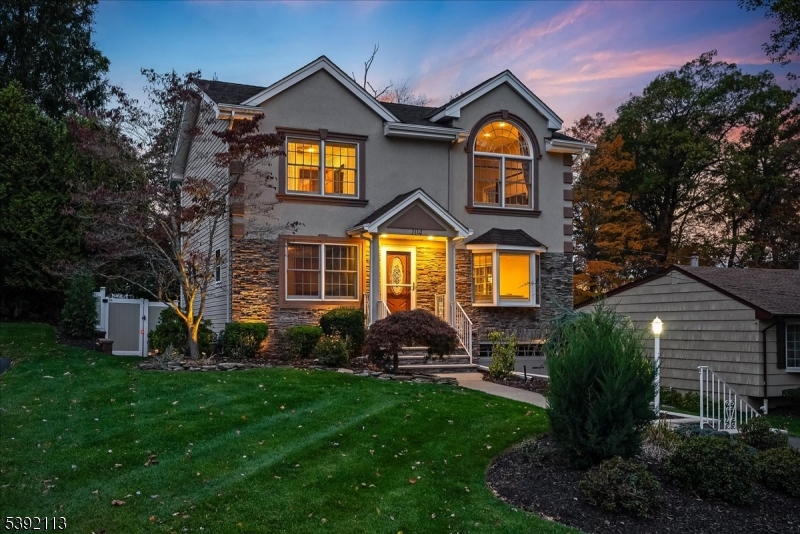 Twi-Light Front View