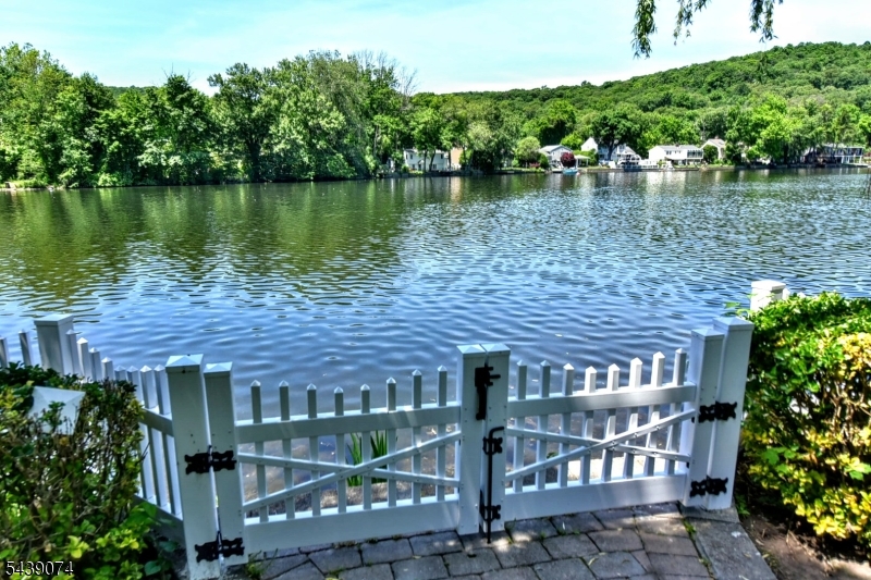 Crystal Lake Access