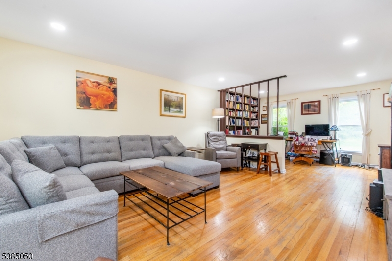 Living Room/Office
