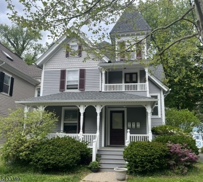 Welcome to 39 Wetmore Avenue!