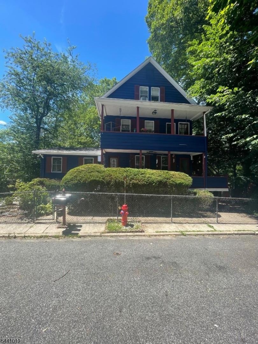 FRONT VIEW OF HOME