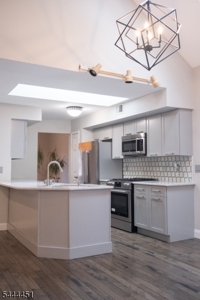Kitchen - Island