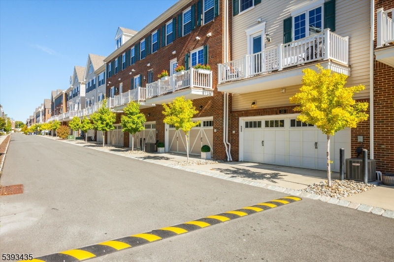 Deck 2 Car Garage