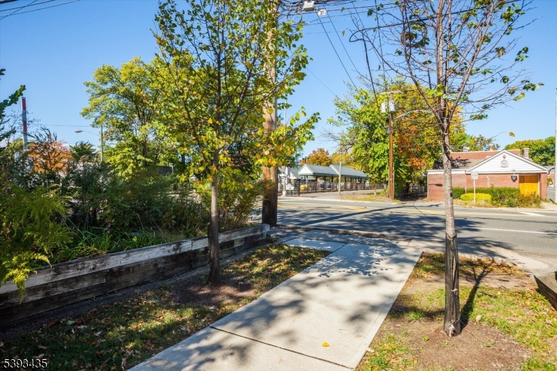 Backyard Path to Radburn Train Station