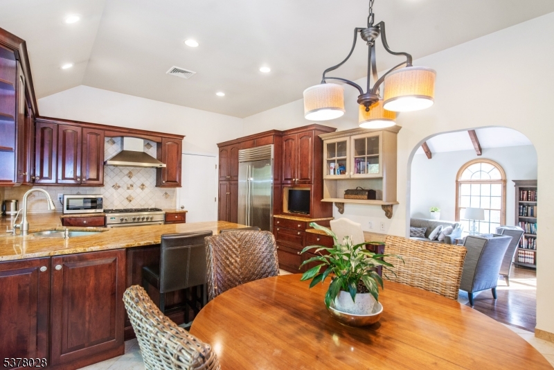 Kitchen & Kitchen Dinette Showing View into Great Room