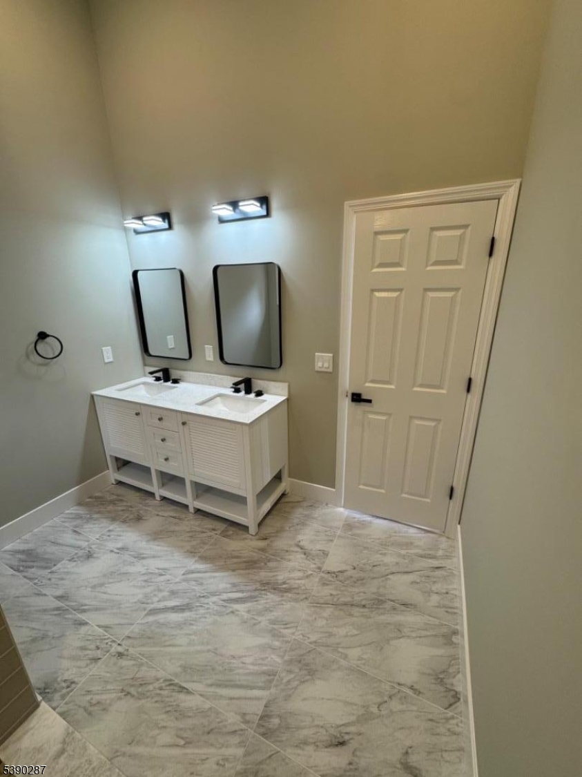 Primary Suite Bathroom