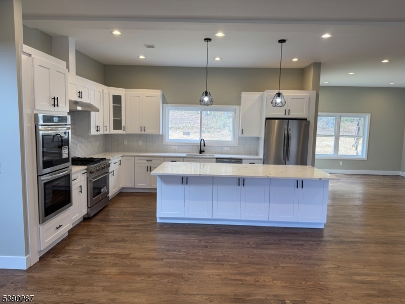 Kitchen Huge eat in kitchen overlooking Living Room combination