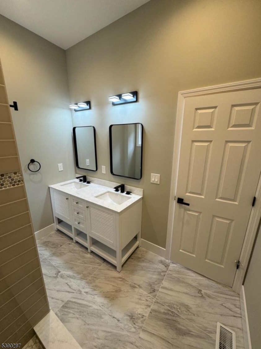 Primary Suite Bathroom