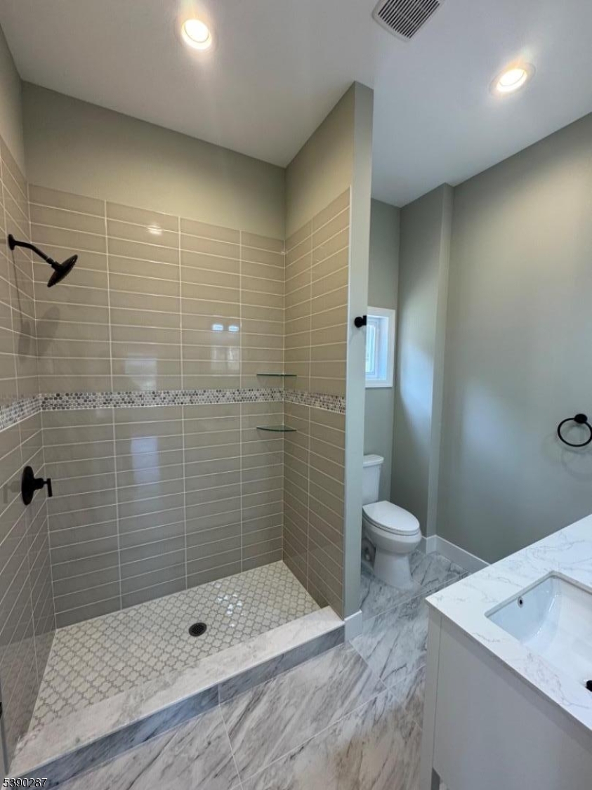 Primary Suite Bathroom