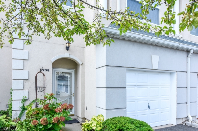 Front Entry Way