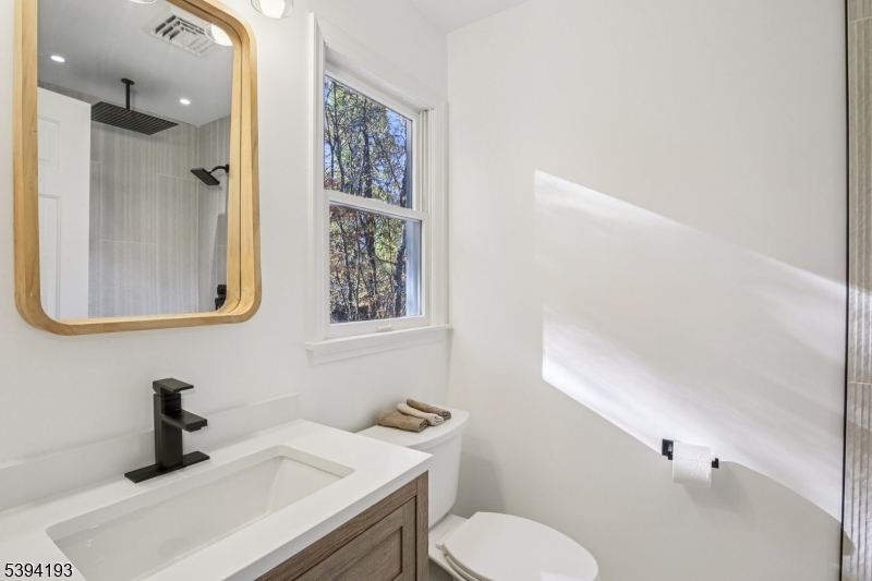 Primary En Suite Bath