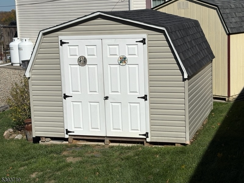 Storage shed