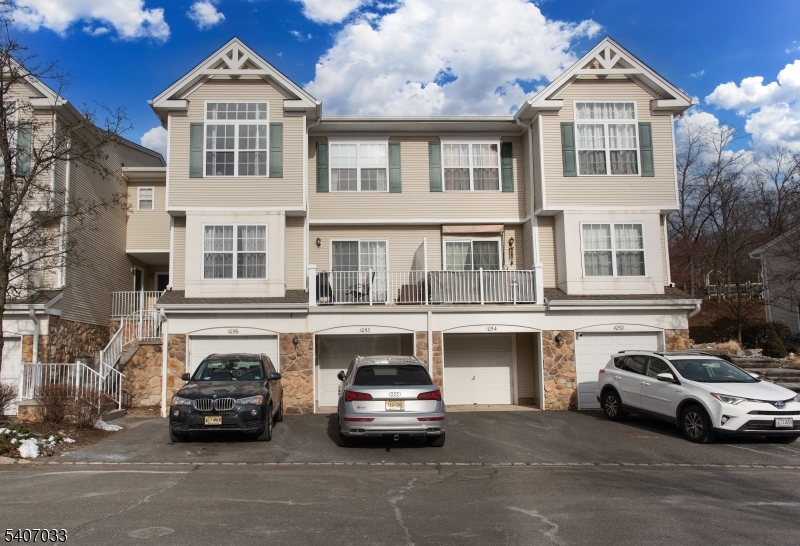 1058 Shadowlawn Drive