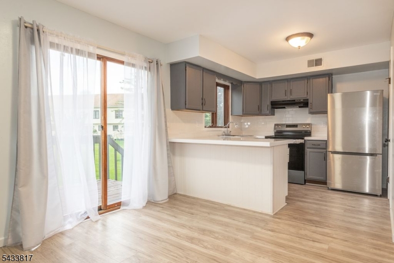Kitchen/Dining