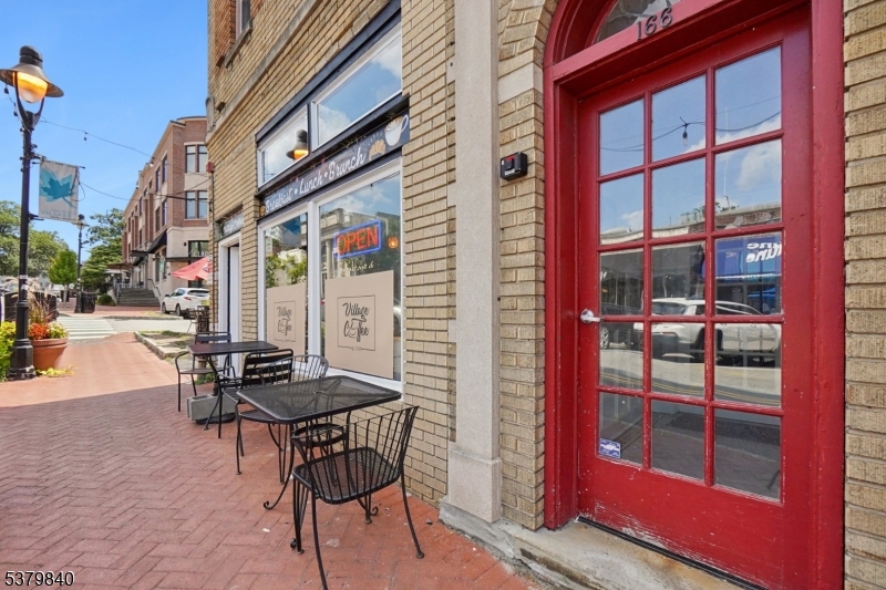 166 Maplewood Ave. 5