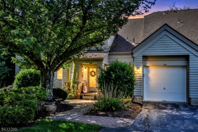 24 Harker Hill