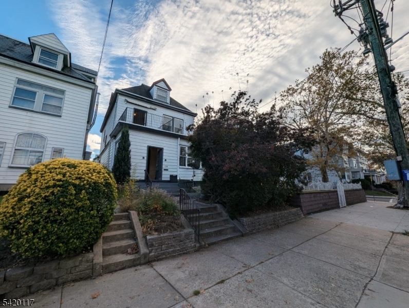 124 2ND, NEWARK