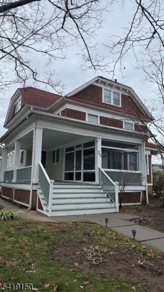 25 Mountain Ave