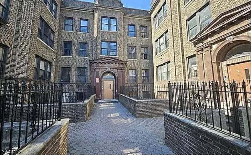 47 Milford Ave