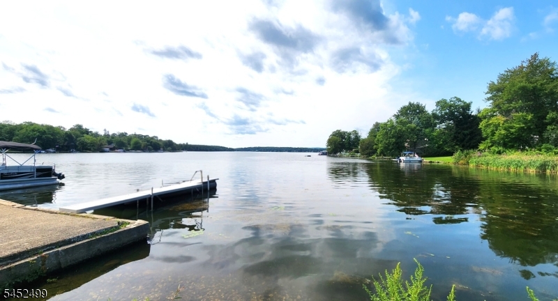 Deeded dock lot