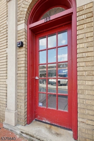 166 Maplewood Ave. 5