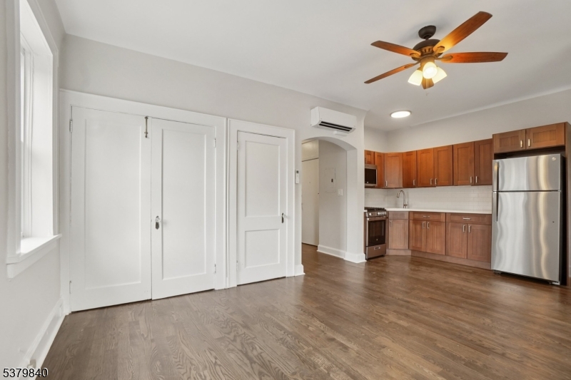166 Maplewood Ave. 5