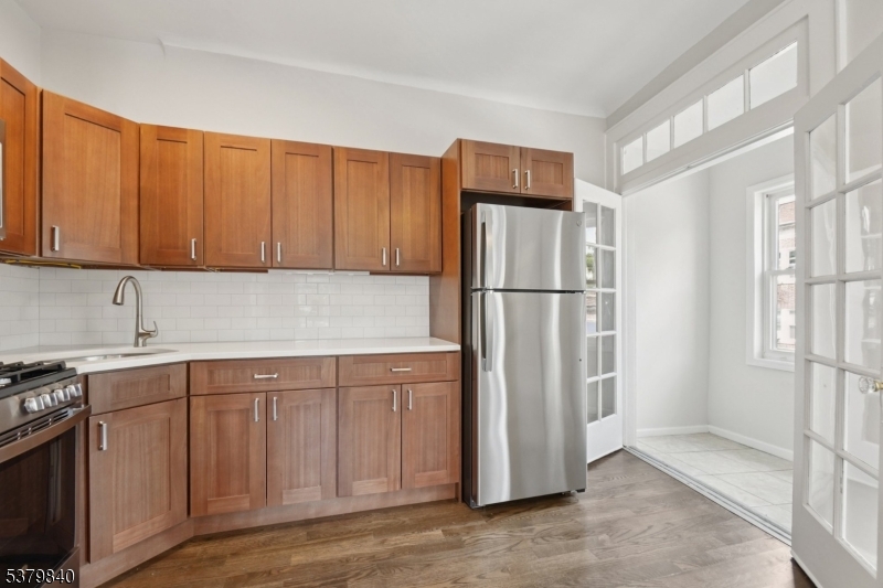 166 Maplewood Ave. 5