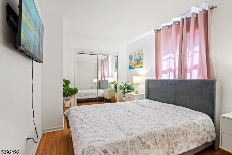 BEDROOM #2