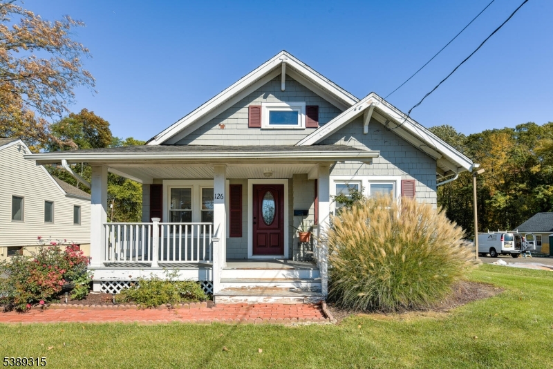 Welcome home! Move-in- ready home in desirable location near shopping, schools, parks, recreation, NYC train & bus transportation.