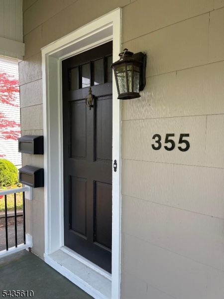 Front porch entrance