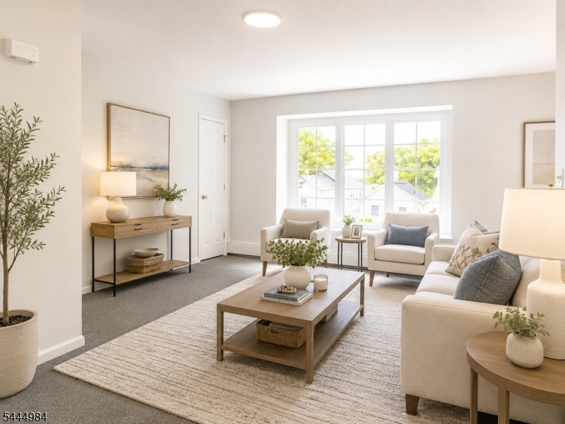 Spacious Bright LRm