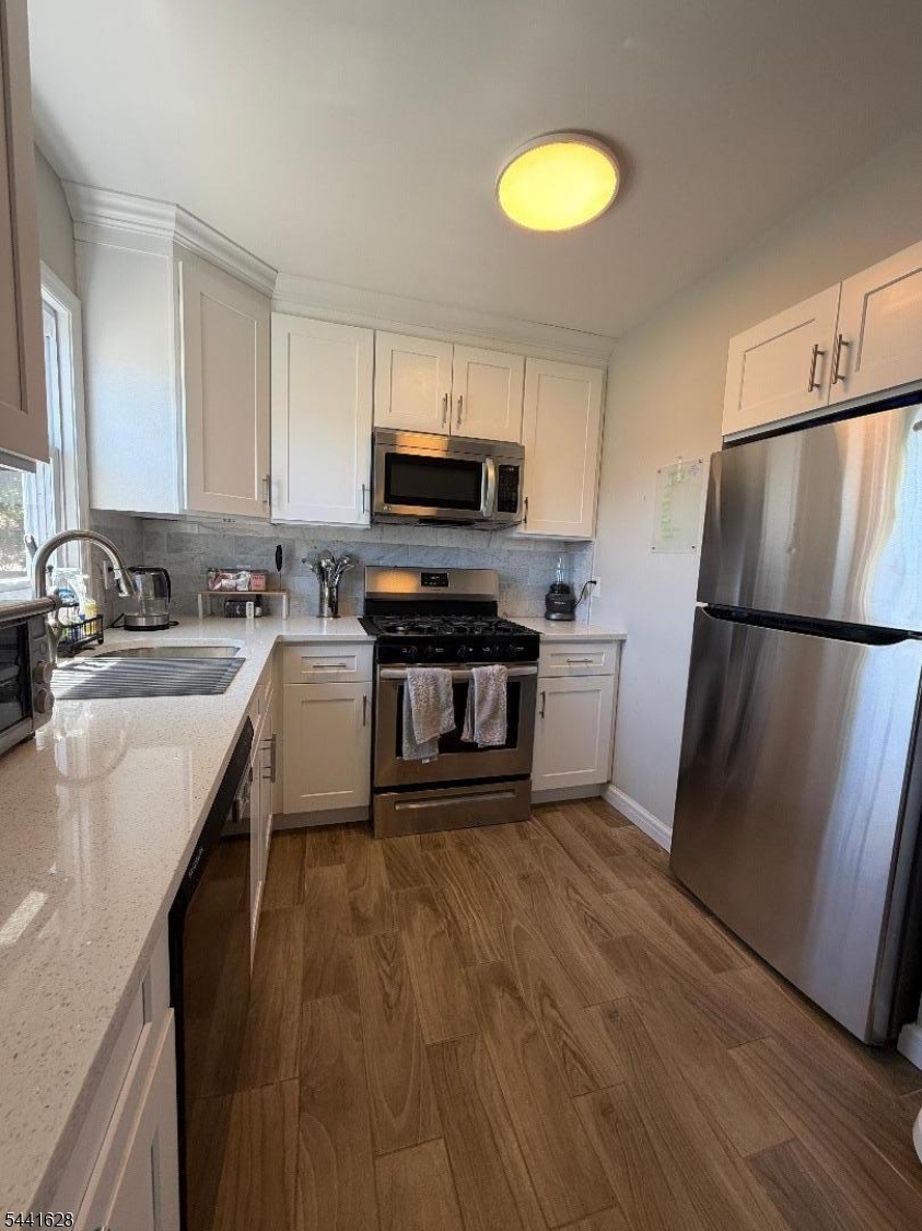 Eat in Kitchen