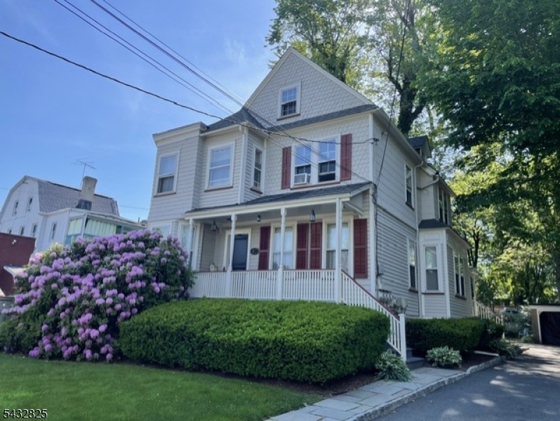 67 Greenwood