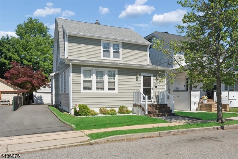 Welcome to 79 Franklin Pl