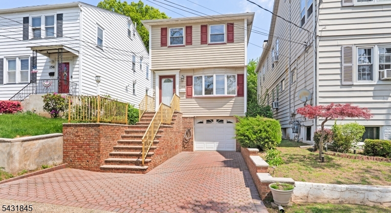 Welcome to 154 Milton Ave!