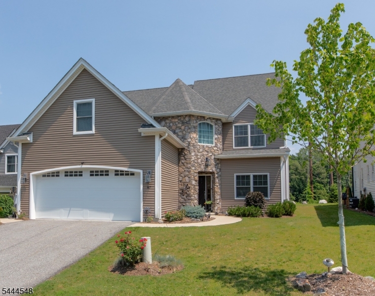 67 Bluffs Ct Hamburg