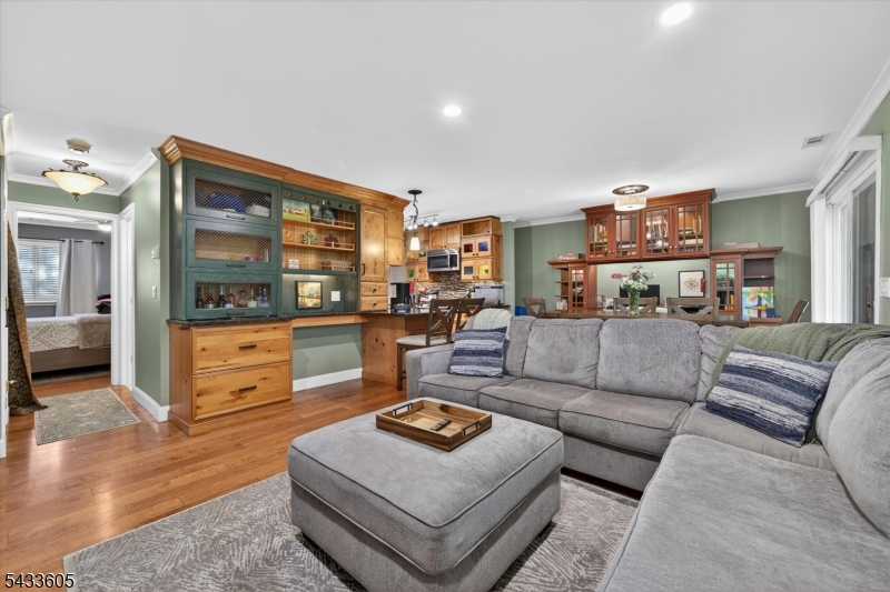 Living/Dining combo