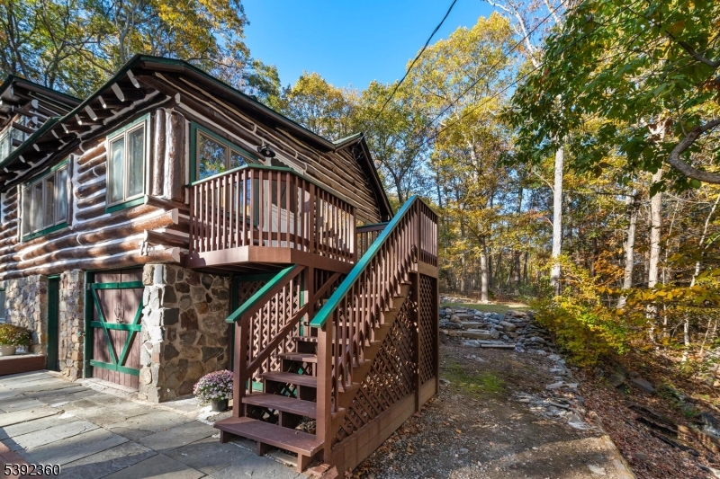 Side Stairway Entrance