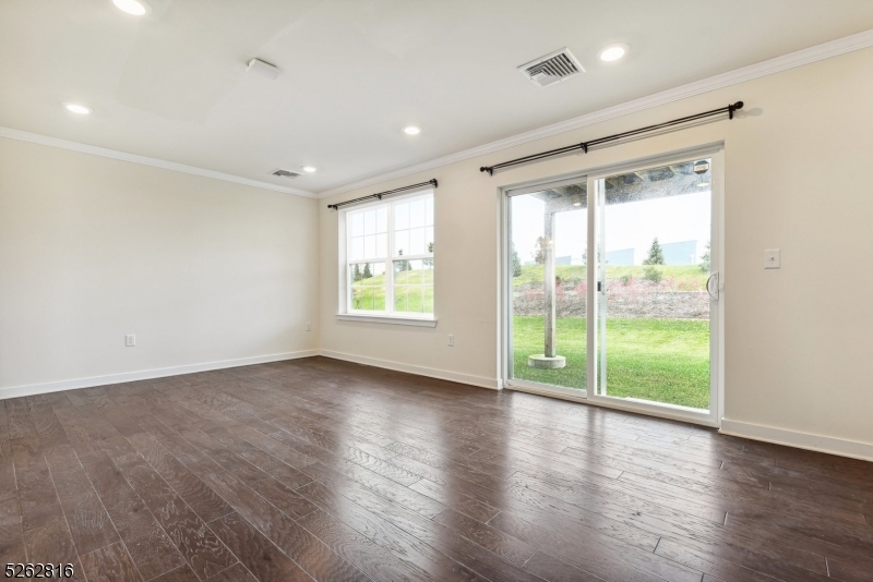 office/recreation room