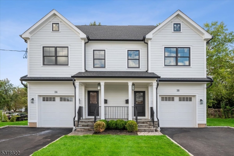 5 Bedroom 4 1/2 bath condo, spacious rooms, fenced in level yard and enjoy all the benefits of living in Madison. Great shops, restaurants and easy commute to NYC