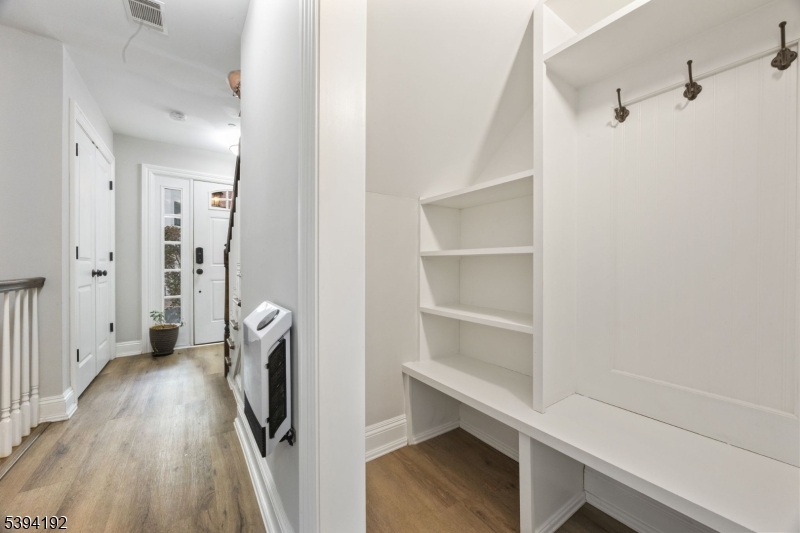 mudroom