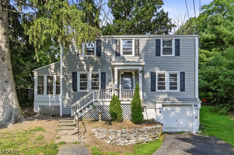 Charming Colonial