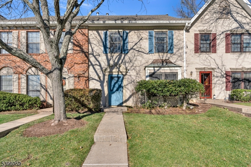 MULTI LEVEL TOWNHOME