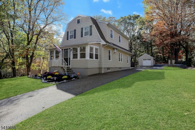 3 Bedroom Colonial