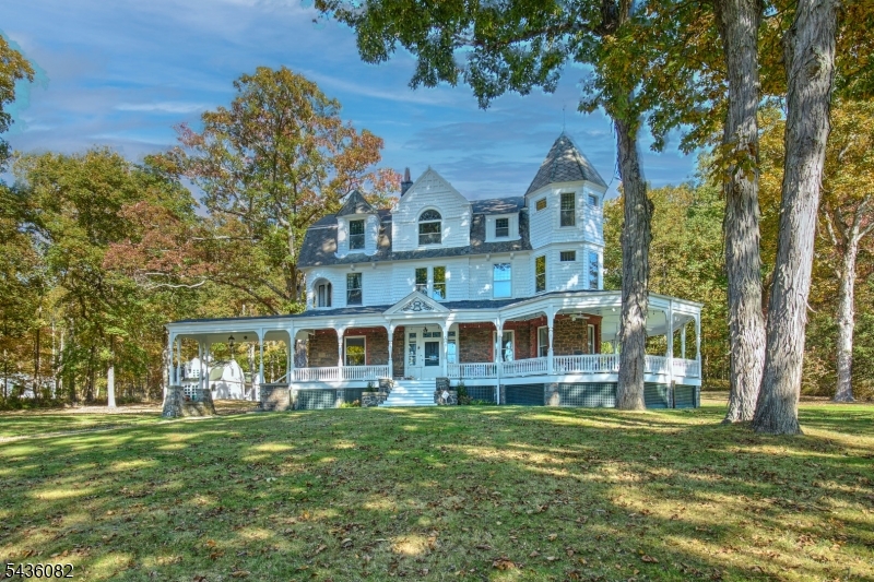 stunning victorian on 4 acres