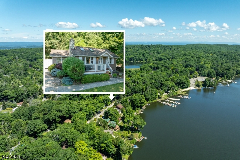 2217 Lakeside Drive West LOCATION!!! 1 min from community boat docks, beach and clubhouse