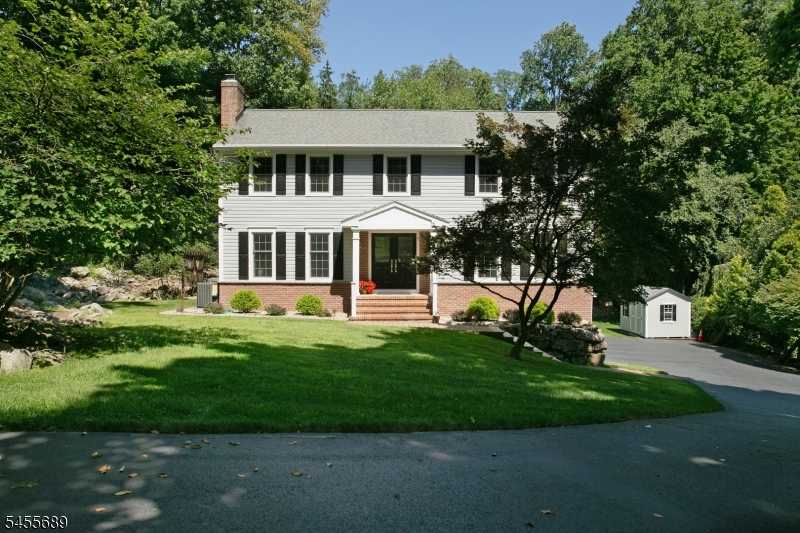 WELCOME 17 COLONEL EVANS DRIVE